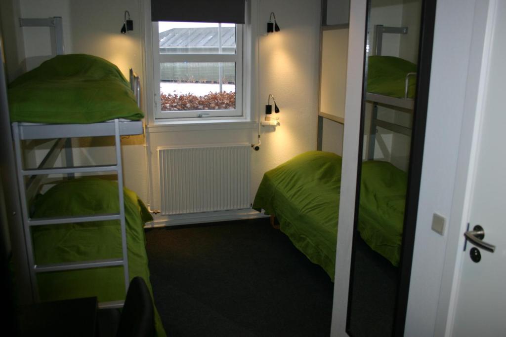 Stoberiet Hostel สเวนด์บอร์ก ห้อง รูปภาพ A typical room at the hostel
