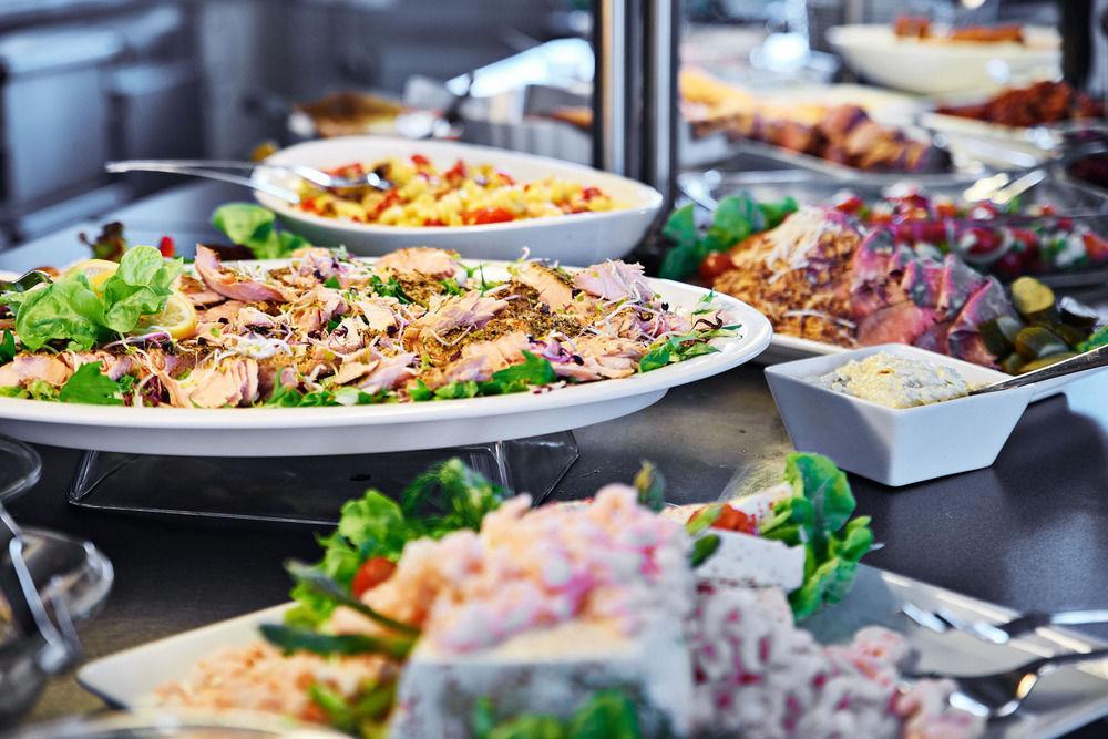 Stoberiet Hostel สเวนด์บอร์ก ภายนอก รูปภาพ A salad bar