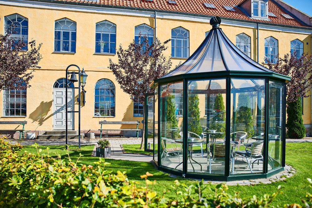 Stoberiet Hostel สเวนด์บอร์ก ภายนอก รูปภาพ The University of Copenhagen's main library