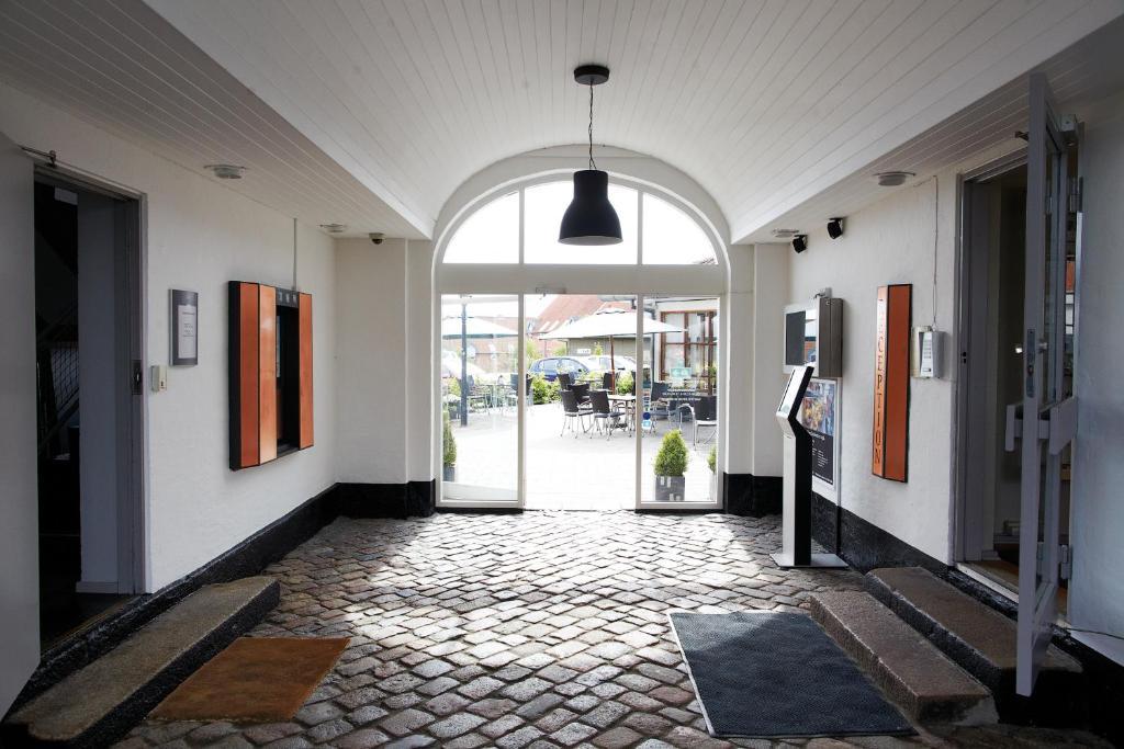 Stoberiet Hostel สเวนด์บอร์ก ภายนอก รูปภาพ Entrance to the hotel